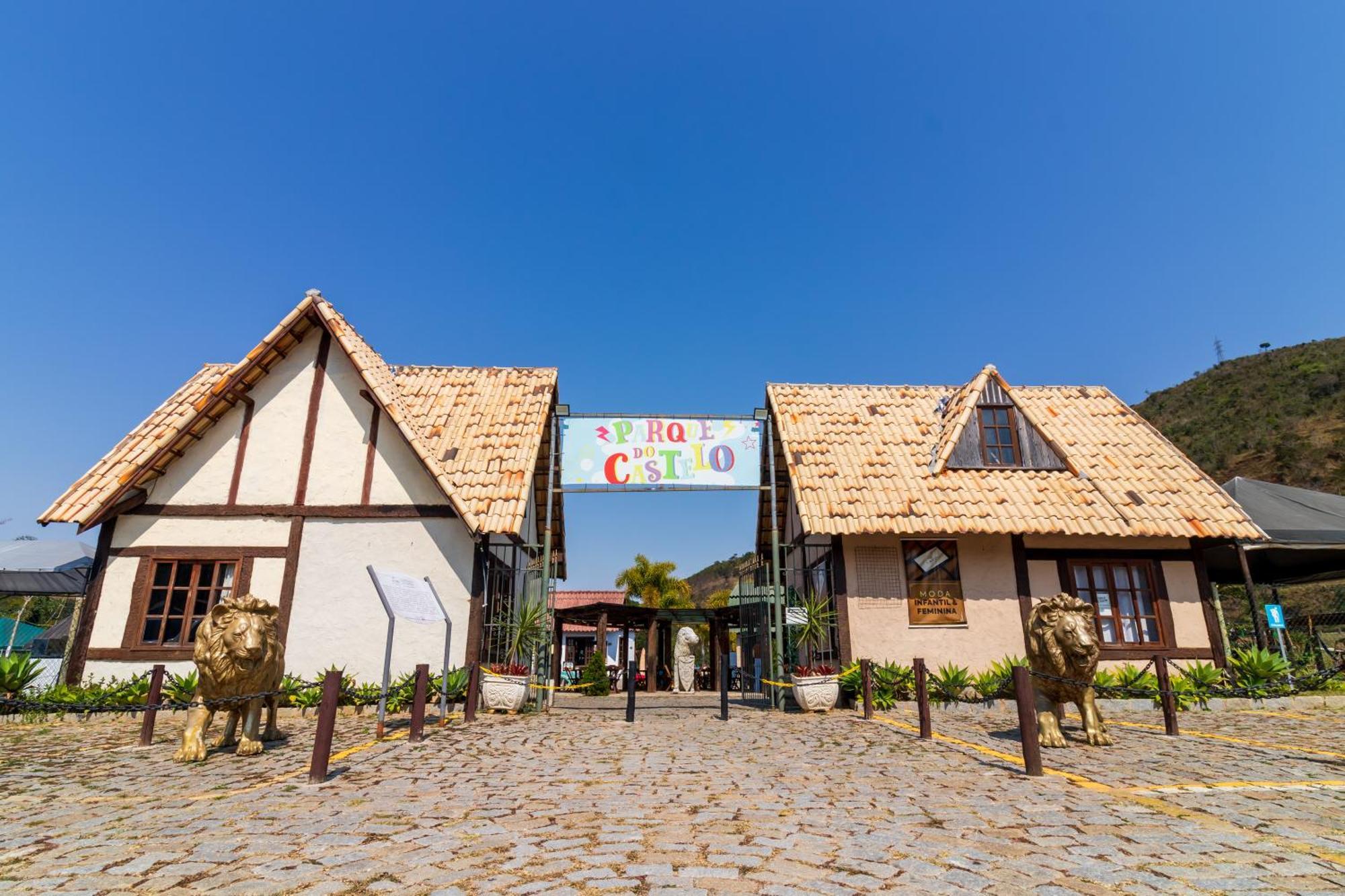 Castelo De Itaipava - Hotel, Eventos E Gastronomia Ngoại thất bức ảnh